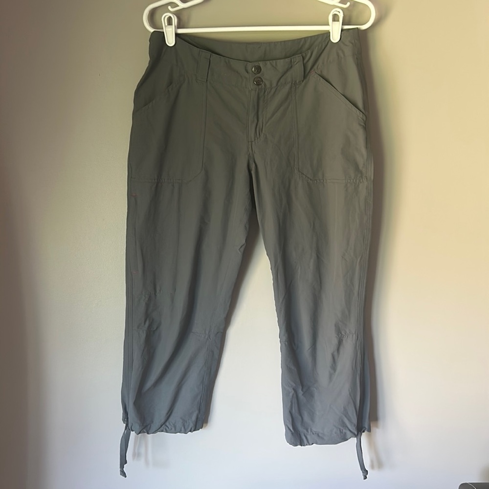 PATAGONIA Women’s Grey Borderless Capris